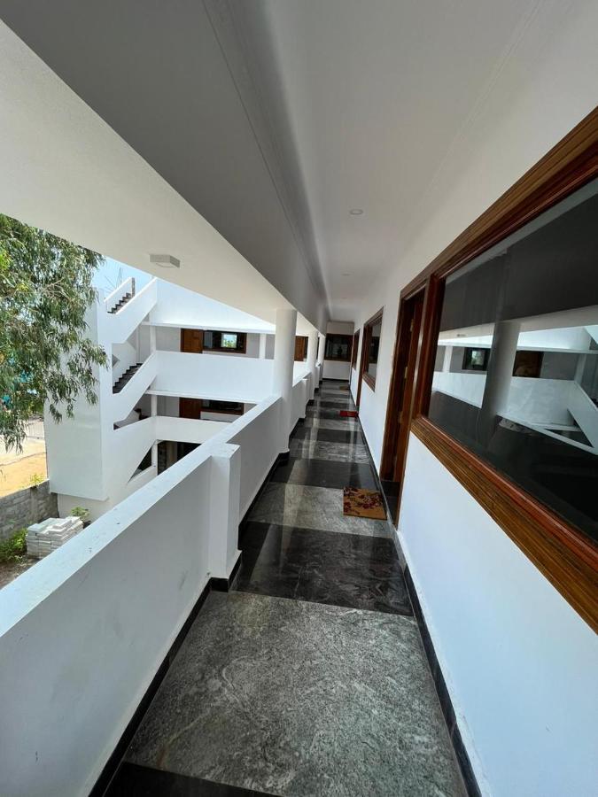 Anand Beach Guesthouse By Moonrocks Mahabalipuram Buitenkant foto