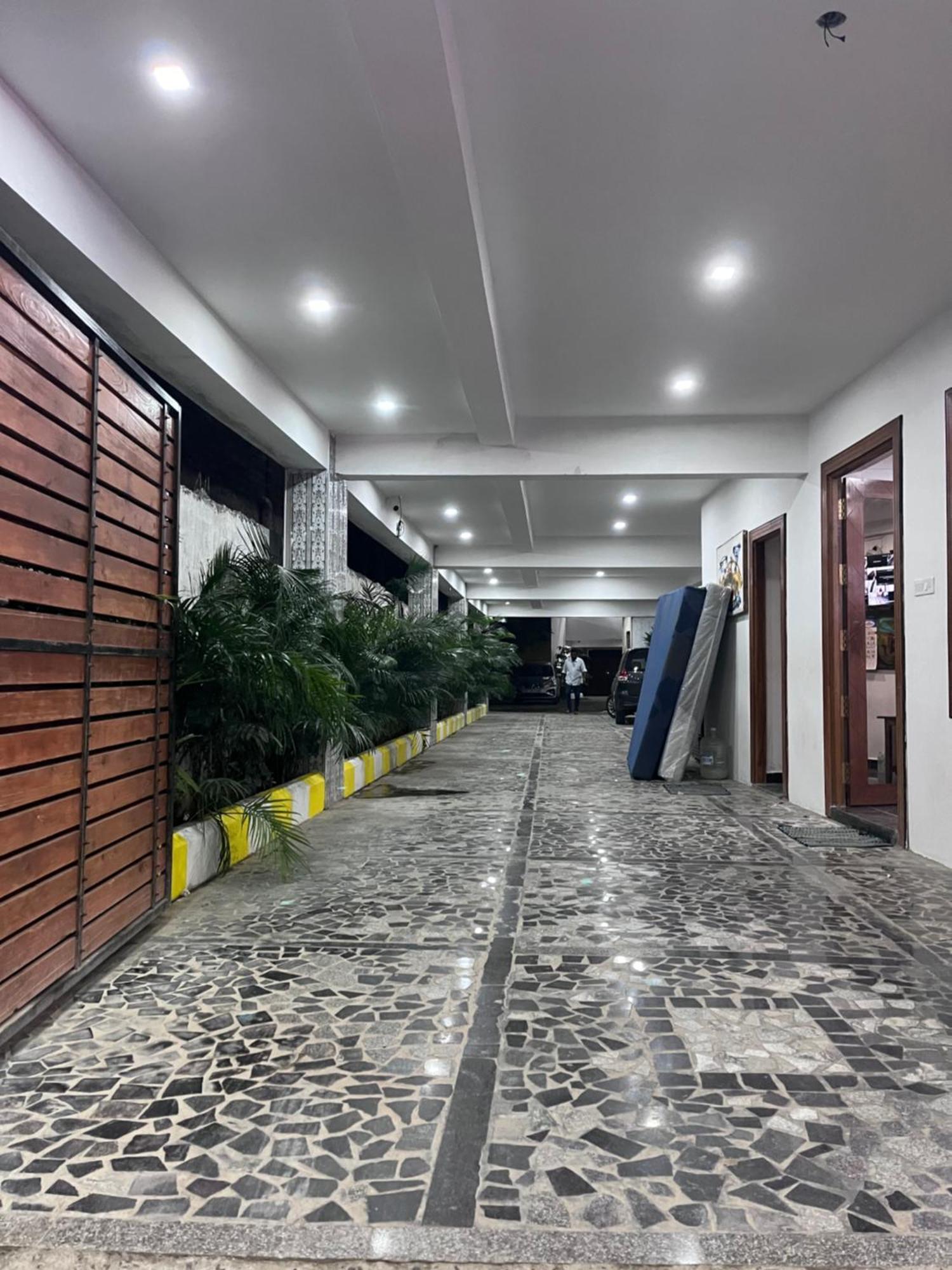 Anand Beach Guesthouse By Moonrocks Mahabalipuram Buitenkant foto