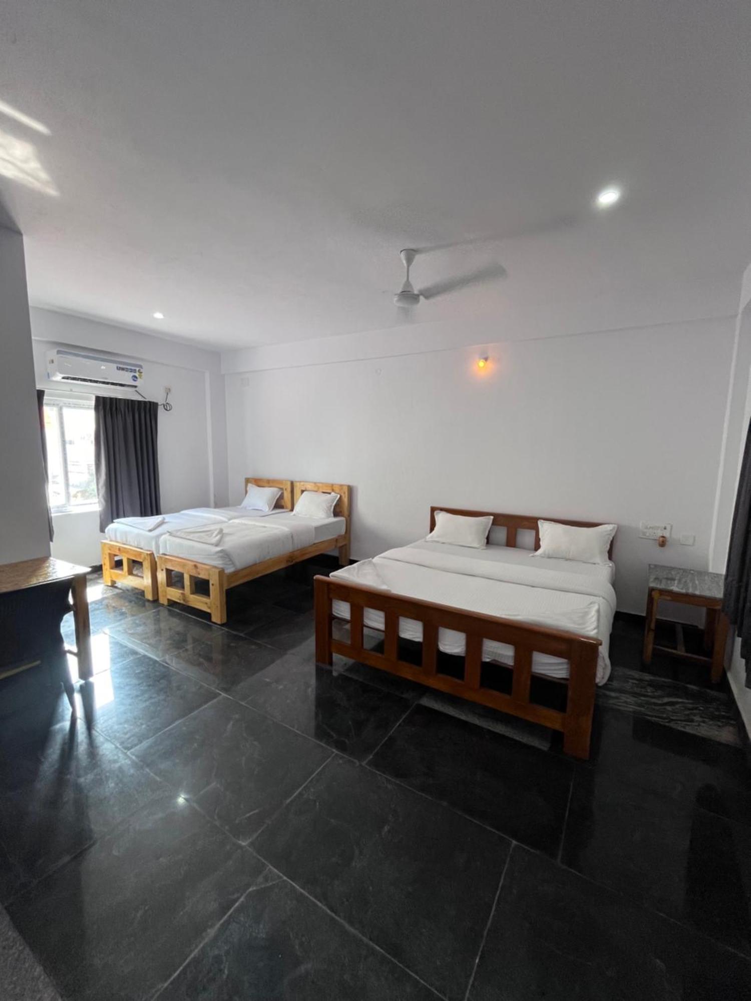 Anand Beach Guesthouse By Moonrocks Mahabalipuram Buitenkant foto